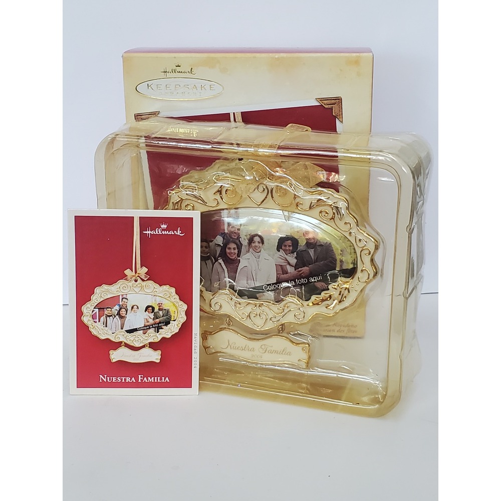 Hallmark Keepsake Ornament 2004 Nuestra Familia Photo Holder Gold Tone Frame